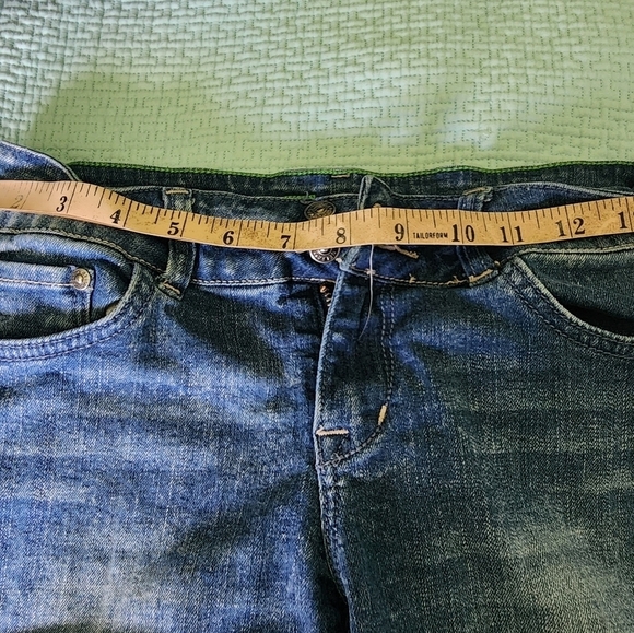 Delia Reese Bermuda Jean Short Distressed Size 5/6 - Picture 5 of 8